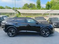 Usata Peugeot 2008 Allure 101 CV (74 kW) 2025 Nero perla metallizzato SUV