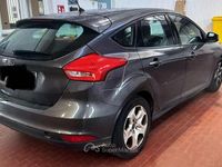 Usata Ford Focus 101 CV (74 kW) 2016 Gray Berlina