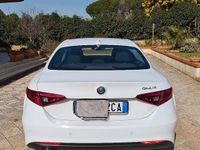Usata Alfa Romeo Giulia 150 CV (110 kW) 2018 Bianco Berlina