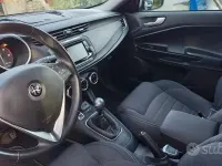 Usata Alfa Romeo Giulietta 120 CV (88 kW) 2016 Grigio Utilitaria