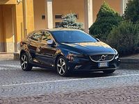 Usata Volvo V40 R-Design 120 CV (88 kW) 2018 Nero Berlina