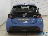 Usata Toyota Yaris Hybrid Active 116 CV (85 kW) 2021 Blu/azzurro Utilitaria