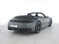 Usata Porsche 911 394 CV (289 kW) 2025 Grigio vanadio metallizzato/capote blu Cabrio