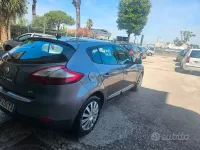 Usata Renault Mégane 90 CV (66 kW) 2011 Beige Berlina