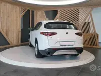 Usado Alfa Romeo Stelvio 190 CV (139 kW) 2019 Blanco SUV