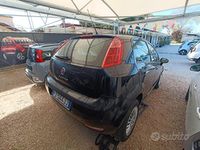 Usata Fiat Punto Street 69 CV (50 kW) 2017 Blu Berlina