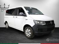 Usata VW Caravelle Trendline 150 CV (110 kW) 2017 Bianco Monovolume