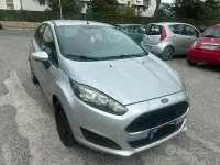 Usado Ford Fiesta Titanium 75 CV (55 kW) 2017 Gris Utilitario