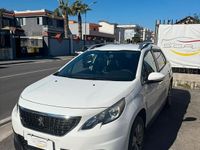 Usata Peugeot 2008 Active 75 CV (55 kW) 2018 Bianco SUV