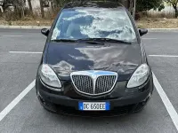 Usata Lancia Musa 95 CV (69 kW) 2006 Marrone Monovolume