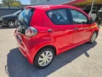 Begagnad Toyota Aygo Connect Style 68 HK (50 kW) 2013 Röd Halvkombi