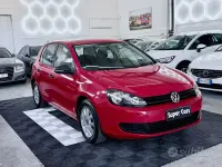 Usata VW Golf VI Comfortline 102 CV (75 kW) 2010 Rosso Utilitaria
