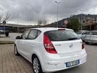 Usata Hyundai i30 Active 109 CV (80 kW) 2010 Bianco Berlina