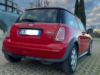 Begagnad Mini One D 75 HK (55 kW) 2005 Röd Halvkombi
