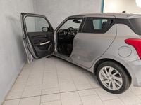 Usata Suzuki Swift 83 CV (61 kW) 2023 Grigio Utilitaria
