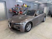 Usata Alfa Romeo Giulia Business 180 CV (132 kW) 2018 Grigio Berlina