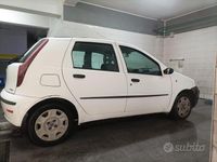 Usata Fiat Punto 75 CV (55 kW) 2006 Utilitaria