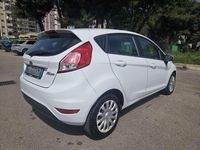 Usata Ford Fiesta 97 CV (71 kW) 2014 Bianco Utilitaria