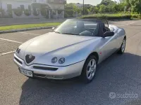 Usata Alfa Romeo Spider 150 CV (110 kW) 1996 Grigio Cabrio