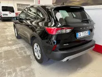 Usata Ford Kuga 152 CV (111 kW) 2022 Nero SUV