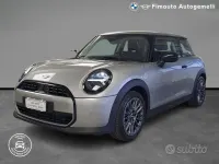 Usata Mini Cooper Essential 156 CV (114 kW) 2024 Grigio Utilitaria