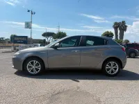 Usata Alfa Romeo Giulietta Exclusive 105 CV (77 kW) 2015 Grigio Utilitaria