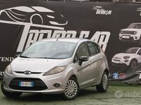 Usata Ford Fiesta Titanium 82 CV (60 kW) 2010 Grigio Utilitaria