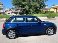 Usata Mini ONE 75 CV (55 kW) 2018 Blu Utilitaria