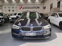 Usata BMW 520 Luxury Line 190 CV (139 kW) 2017 Blu Berlina