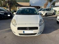 Usata Fiat Grande Punto Active 75 CV (55 kW) 2007 Bianco Utilitaria
