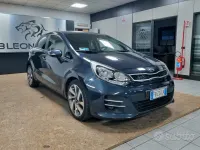Usata Kia Rio 90 CV (66 kW) 2015 Grigio Berlina