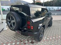 Käytetty Land Rover Defender HSE Dynamic 200 HP (147 kW) 2022 Musta Katumaasturi