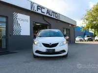 Usata Lancia Ypsilon Gold 69 CV (50 kW) 2017 Bianco Utilitaria