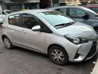 Usata Toyota Yaris 72 CV (52 kW) 2018 Argento Berlina