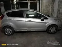 Usata Ford Fiesta 68 CV (50 kW) 2008 Grigio Utilitaria