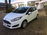 Usata Ford Fiesta Business Edition 97 CV (71 kW) 2013 Bianco Utilitaria