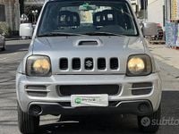 Usata Suzuki Jimny 86 CV (63 kW) 2006 Grigio SUV