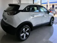 Usata Opel Crossland 110 CV (80 kW) 2022 Bianco SUV