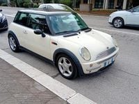 Usata Mini Cooper 116 CV (85 kW) 2004 Bianco Utilitaria