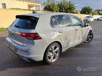 Usata VW Golf VIII R-line 150 CV (110 kW) 2023 Grigio Berlina
