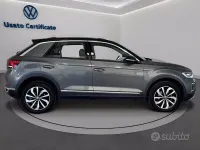 Usata VW T-Roc Style 110 CV (80 kW) 2023 Grigio indyum/tetto nero SUV