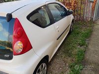 Käytetty Peugeot 107 68 HP (50 kW) 2008 Valkoinen Viistoperä