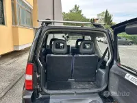 Usata Suzuki Jimny 65 CV (47 kW) 2005 Nero SUV