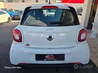 Usata Smart ForFour 71 CV (52 kW) 2017 Bianco Utilitaria