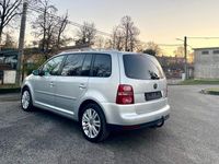 Usata VW Touran Highline 170 CV (125 kW) 2011 Argento Monovolume