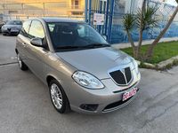 Usata Lancia Ypsilon 75 CV (55 kW) 2010 Beige Utilitaria