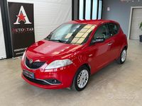 Gebraucht Lancia Ypsilon 69 PS (50 kW) 2016 Rot Kleinwagen