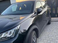 Usata Peugeot e-2008 Active 100 kW (136 CV) 2023 Nero SUV