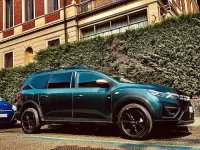 Usata Dacia Jogger Expression 101 CV (74 kW) 2024 Verde Monovolume