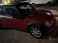 Usata Mini Cooper 90 CV (66 kW) 2002 Rosso Utilitaria